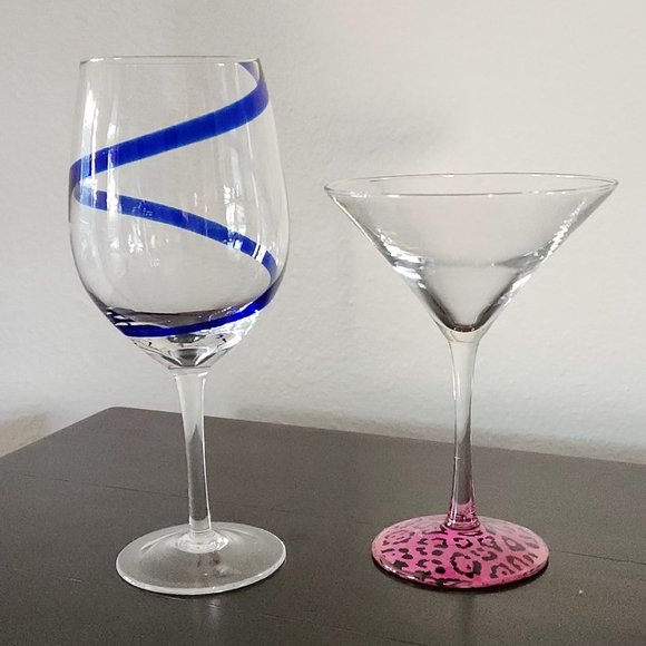 Pier 1 Blue Swirline Swirl 20 Ounce  Wine Glasses - 9” tall + Martini glass - Picture 5 of 11